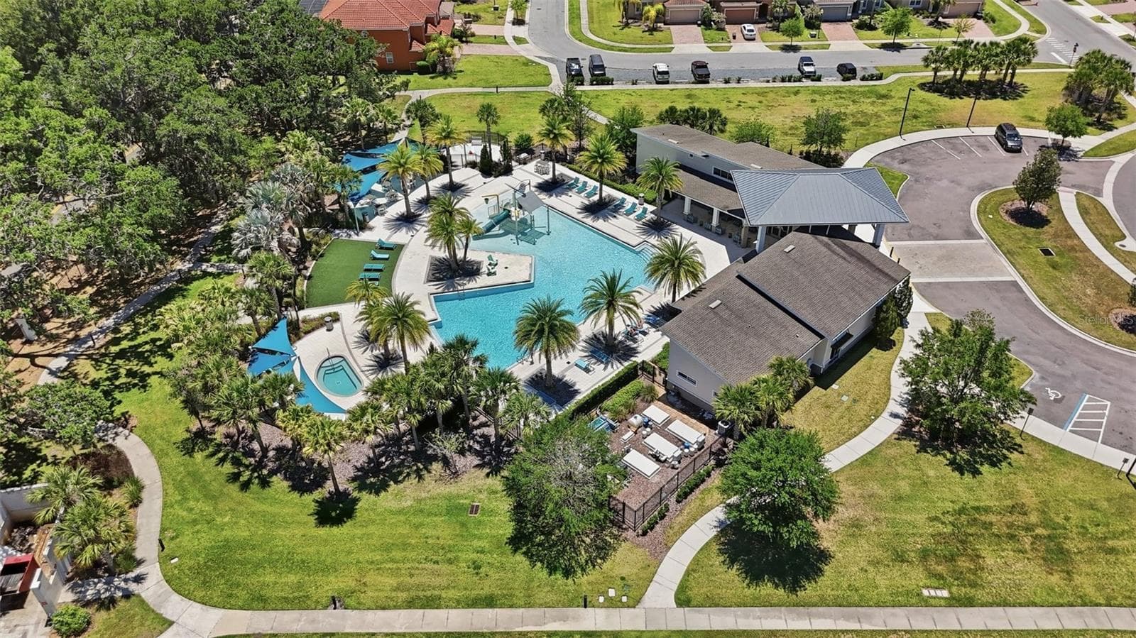 Community Pool - 2532 SHANTI DR, KISSIMMEE