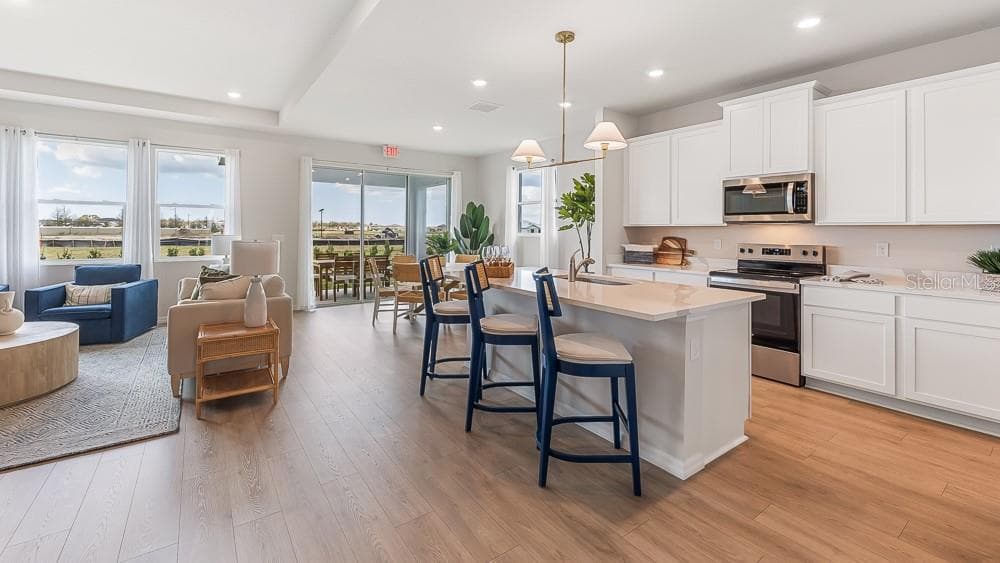 Single Family Residence at 4507 COASTAL STORM GLN, PALMETTO, photo 4 of 36