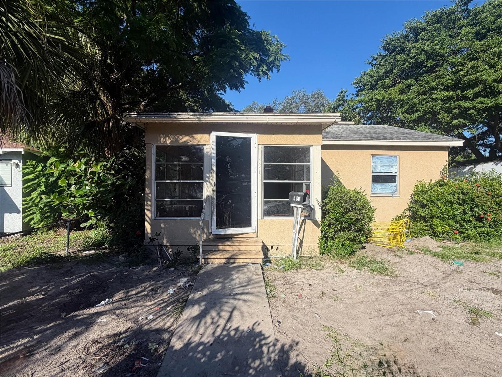 Single Family Residence at 2221 UNION ST S, ST PETERSBURG, photo 2 of 36