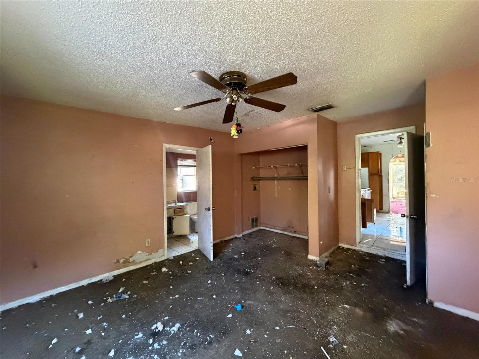 Single Family Residence at 2221 UNION ST S, ST PETERSBURG, photo 11 of 36