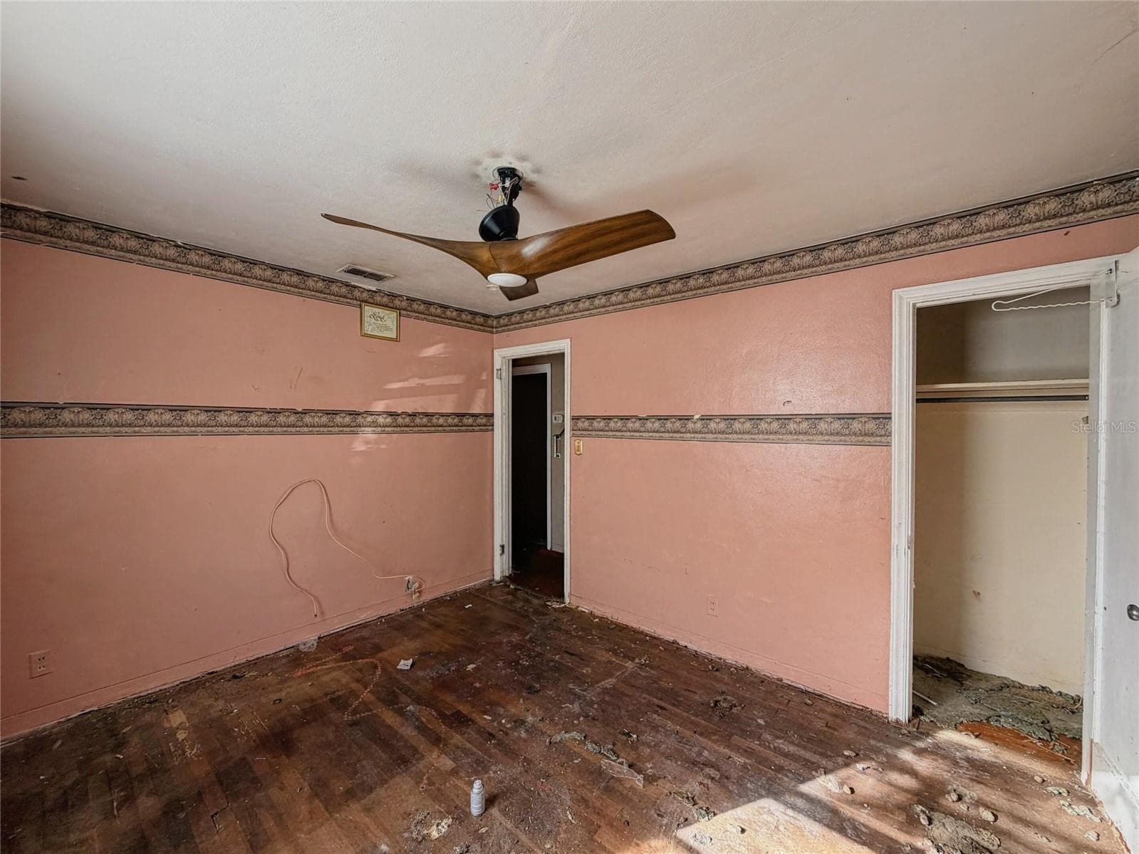 Single Family Residence at 2221 UNION ST S, ST PETERSBURG, photo 13 of 36