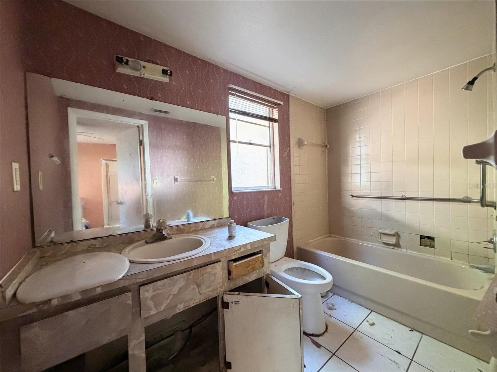 Single Family Residence at 2221 UNION ST S, ST PETERSBURG, photo 18 of 36