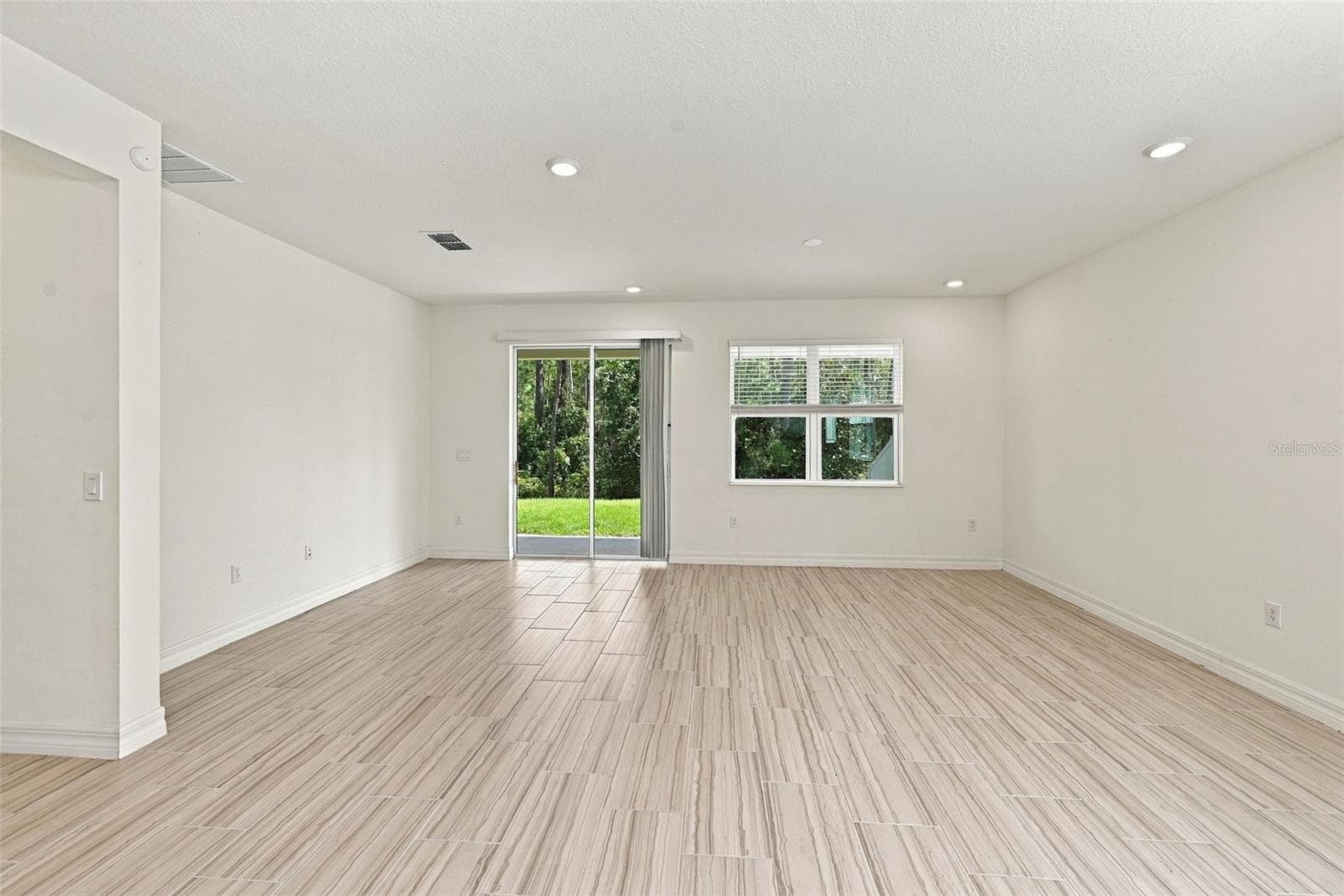Single Family Residence at 2856 SANCTUARY DR, CLERMONT, photo 9 of 41
