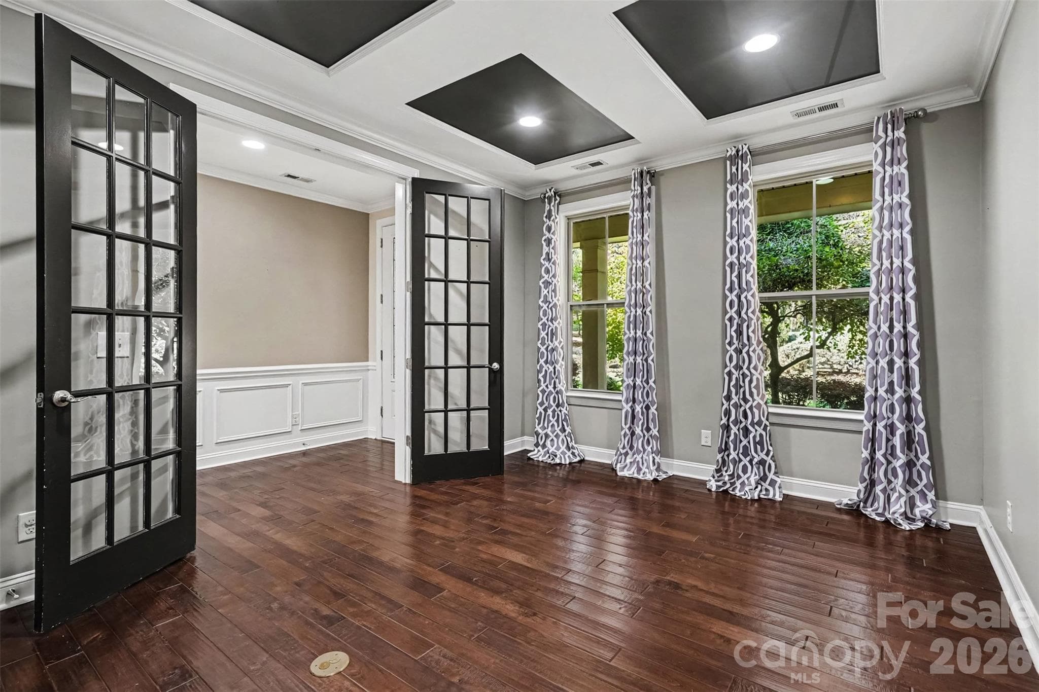 Single Family Residence at 12609 Burr Oak Lane, Charlotte, photo 4 of 48
