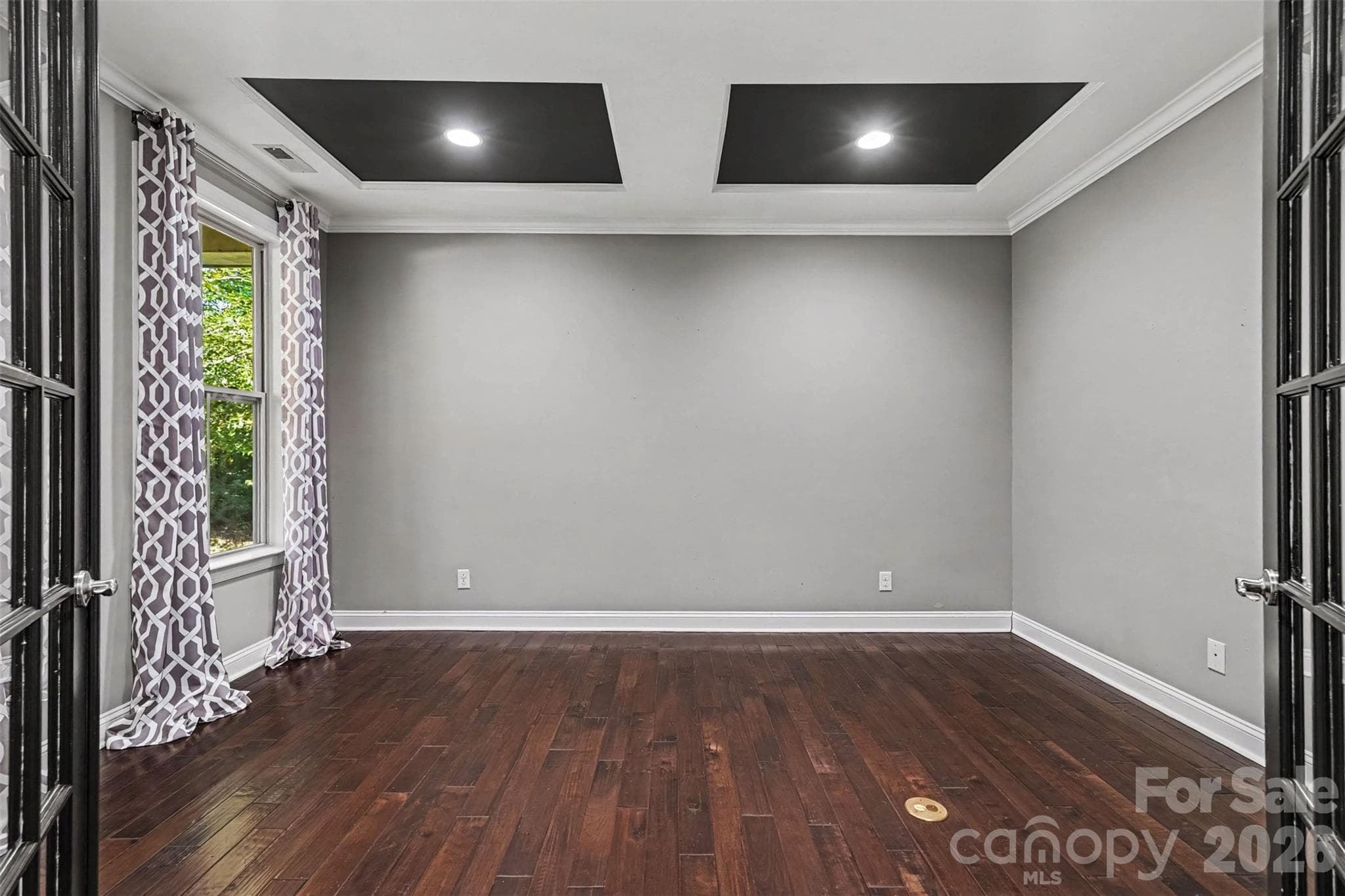 Single Family Residence at 12609 Burr Oak Lane, Charlotte, photo 5 of 48
