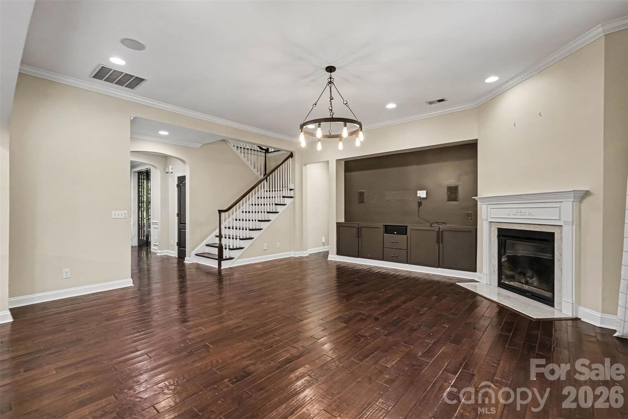 Single Family Residence at 12609 Burr Oak Lane, Charlotte, photo 6 of 48
