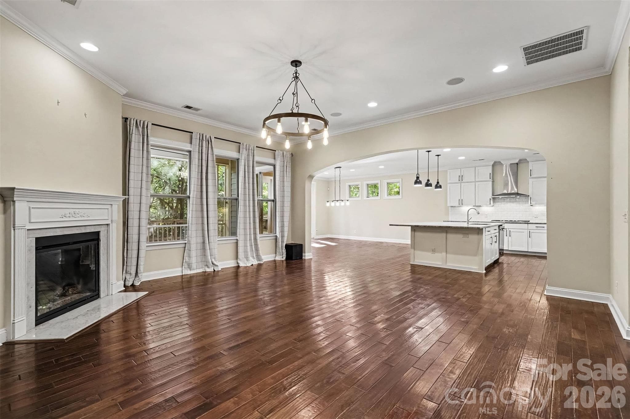 Single Family Residence at 12609 Burr Oak Lane, Charlotte, photo 8 of 48