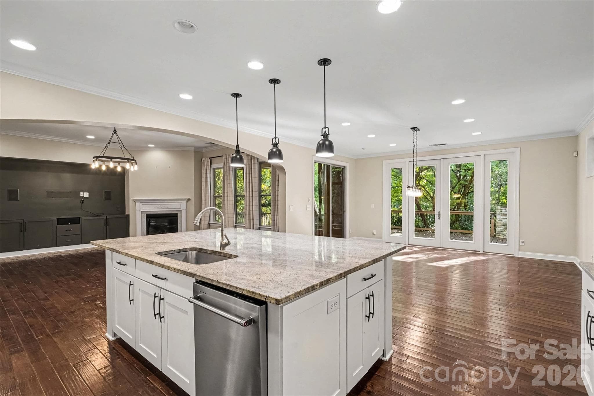 Single Family Residence at 12609 Burr Oak Lane, Charlotte, photo 10 of 48