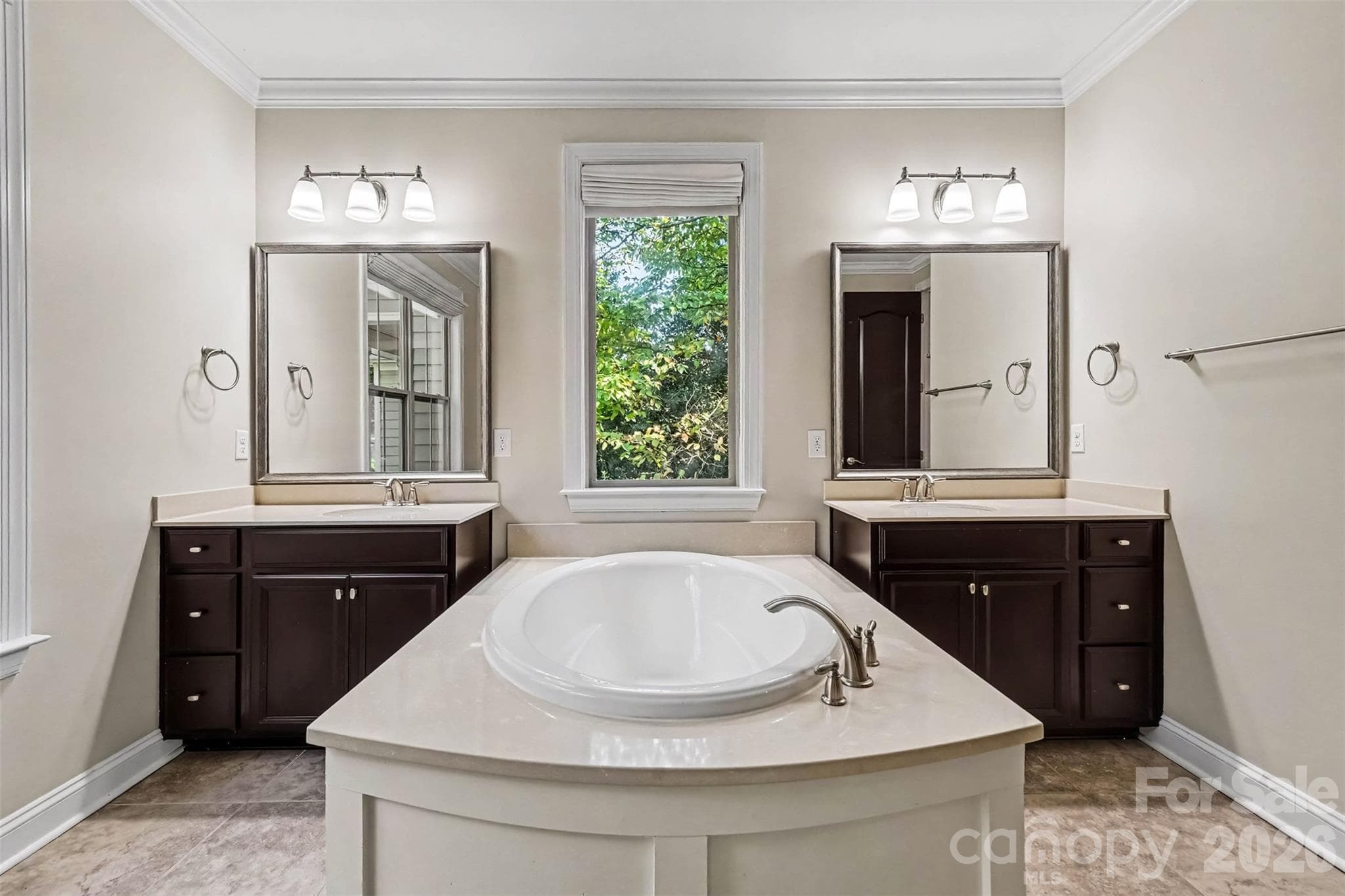 Single Family Residence at 12609 Burr Oak Lane, Charlotte, photo 23 of 48