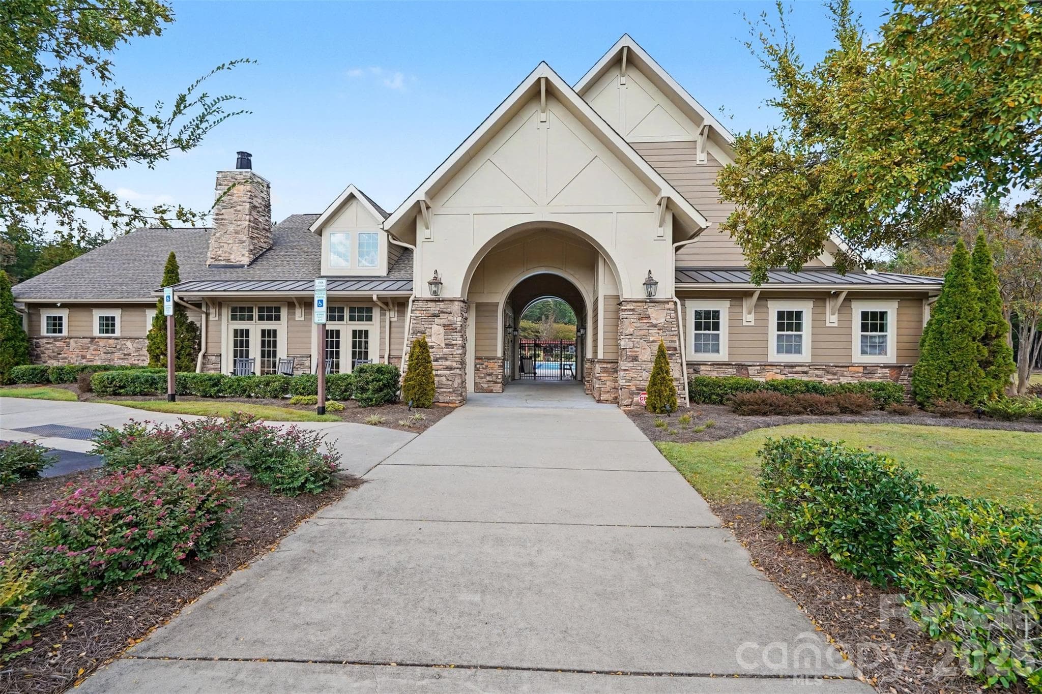 Single Family Residence at 12609 Burr Oak Lane, Charlotte, photo 45 of 48