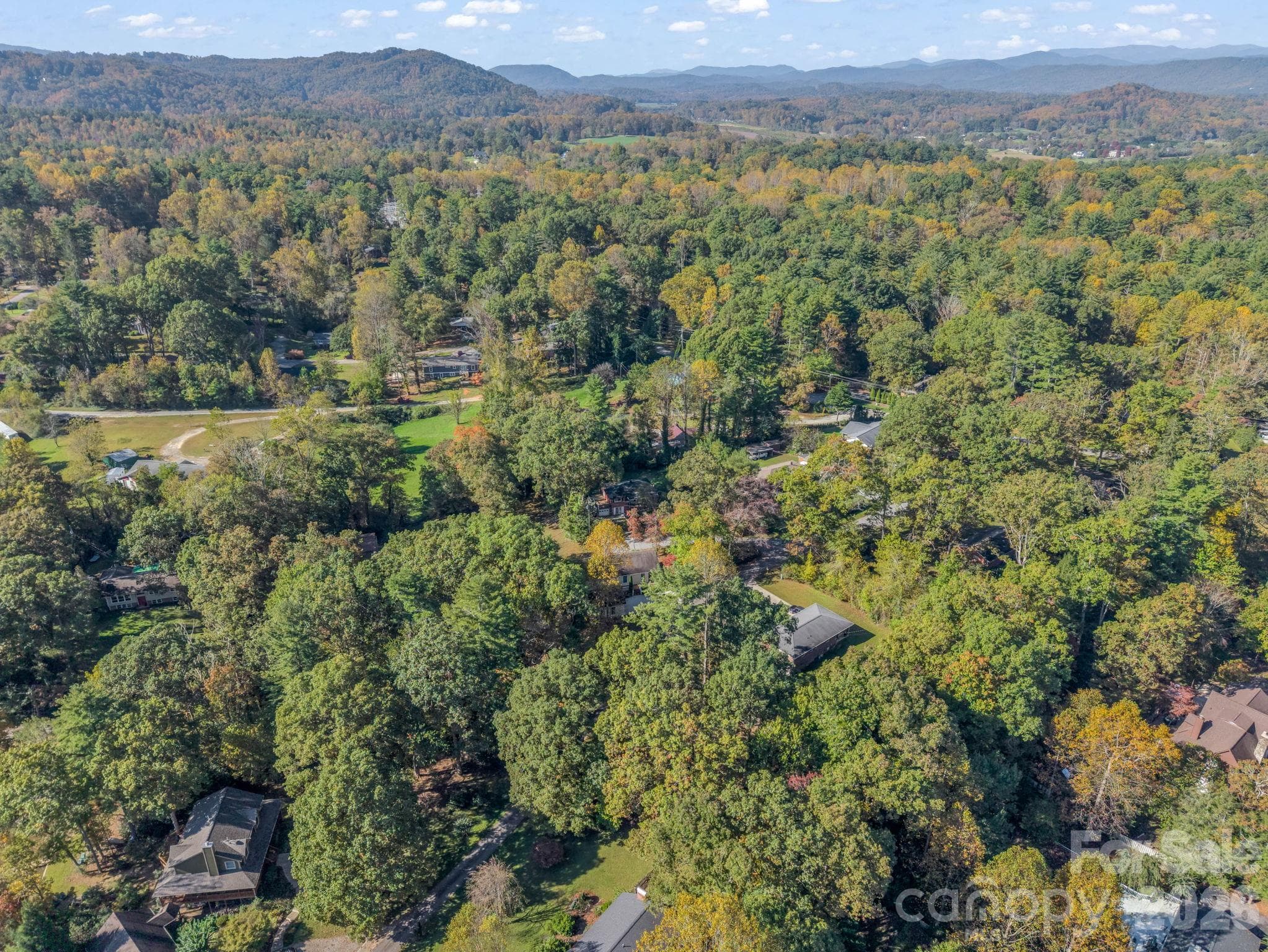 Single Family Residence at 88 Lake Rugby Drive, Hendersonville, photo 34 of 38