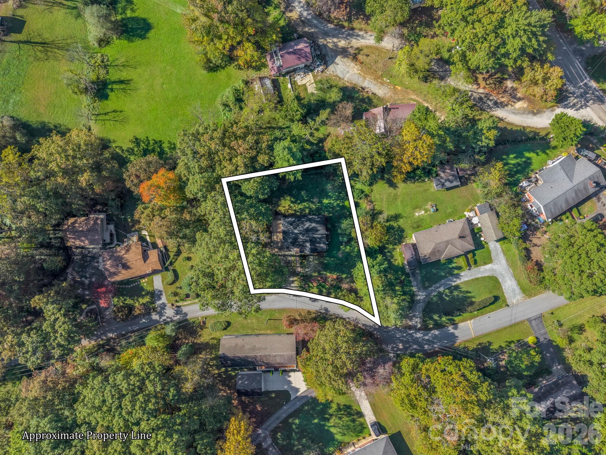 Single Family Residence at 88 Lake Rugby Drive, Hendersonville, photo 37 of 38