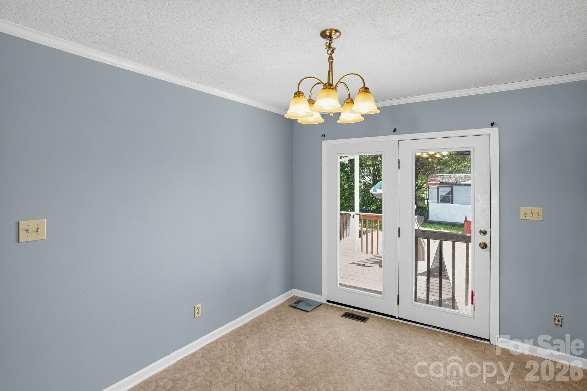 Single Family Residence at 3033 26th Street Lane, Hickory, photo 11 of 30