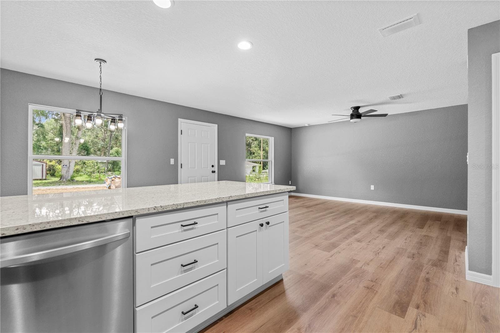 Single Family Residence at 20073 SW RAINBOW LAKES BLVD, DUNNELLON, photo 6 of 23