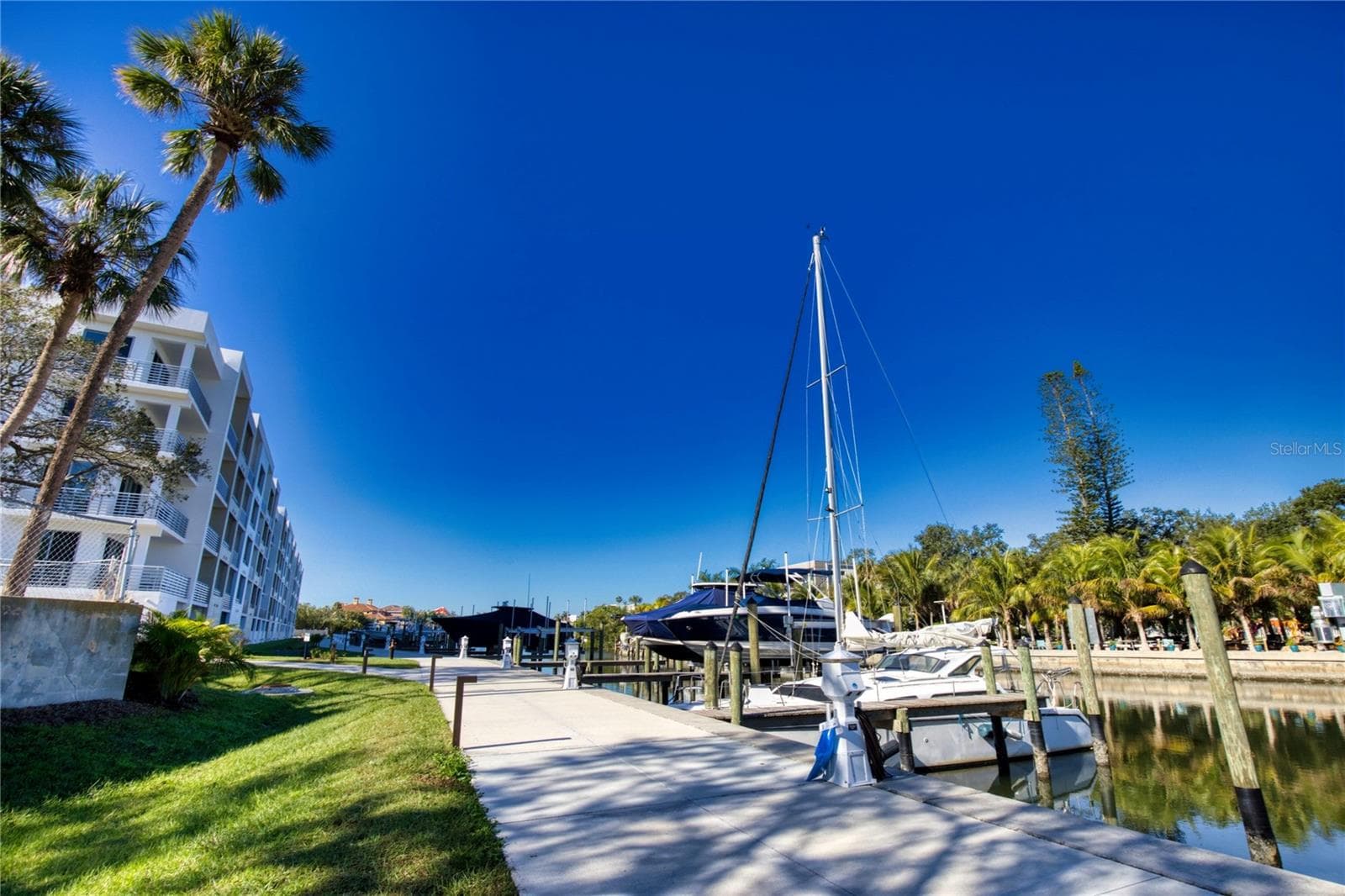 Condominium at 1703 N TAMIAMI TRL #203, SARASOTA, photo 24 of 52