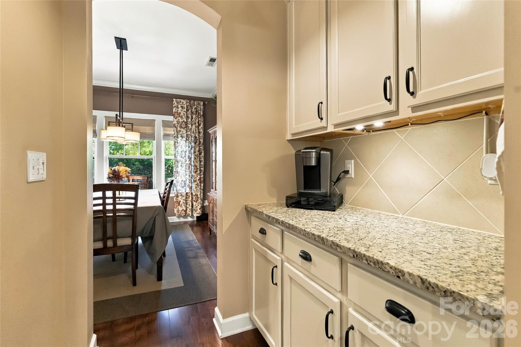 Butlers Pantry - 15221 Kissimmee Lane, Mint Hill