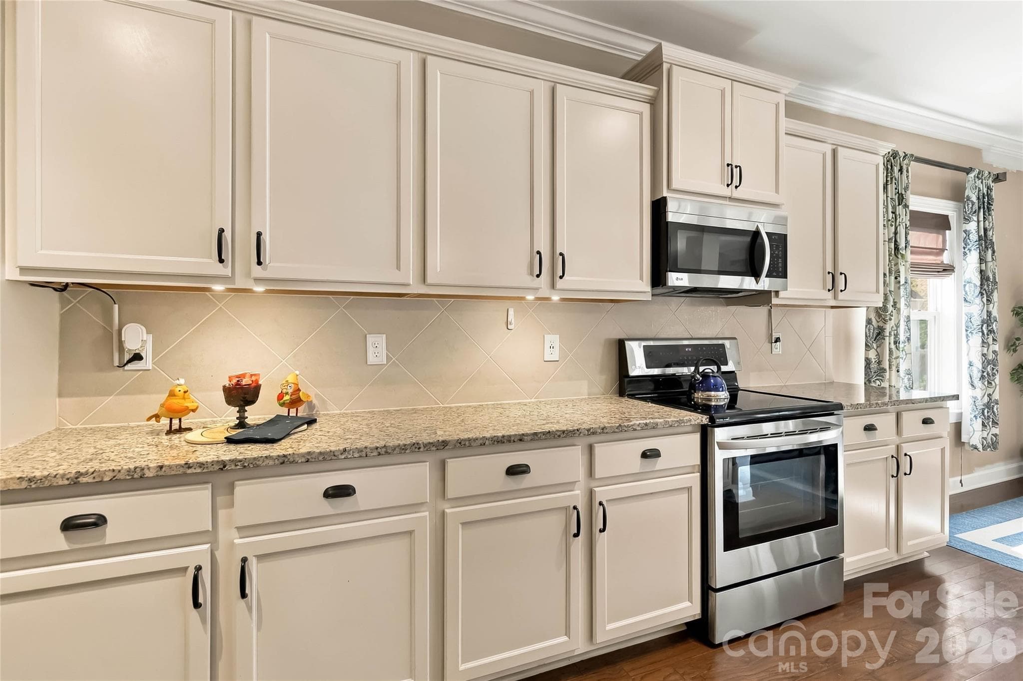 Single Family Residence at 15221 Kissimmee Lane, Mint Hill, photo 16 of 41