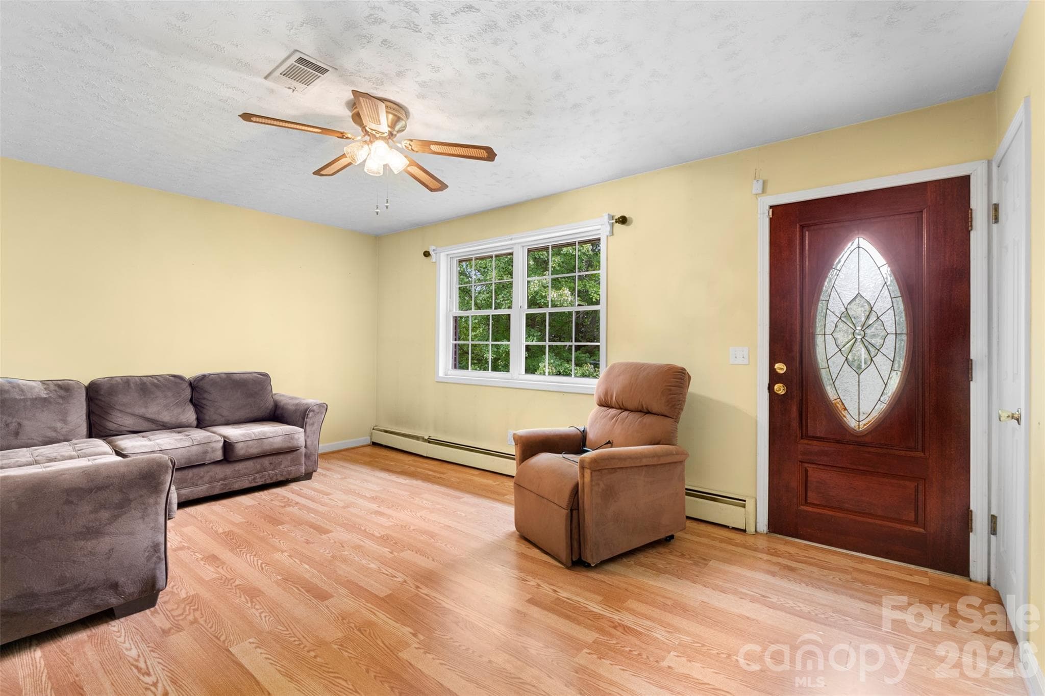 Living Room - Front Door Entrance - 3410 Surratt Road, Denton