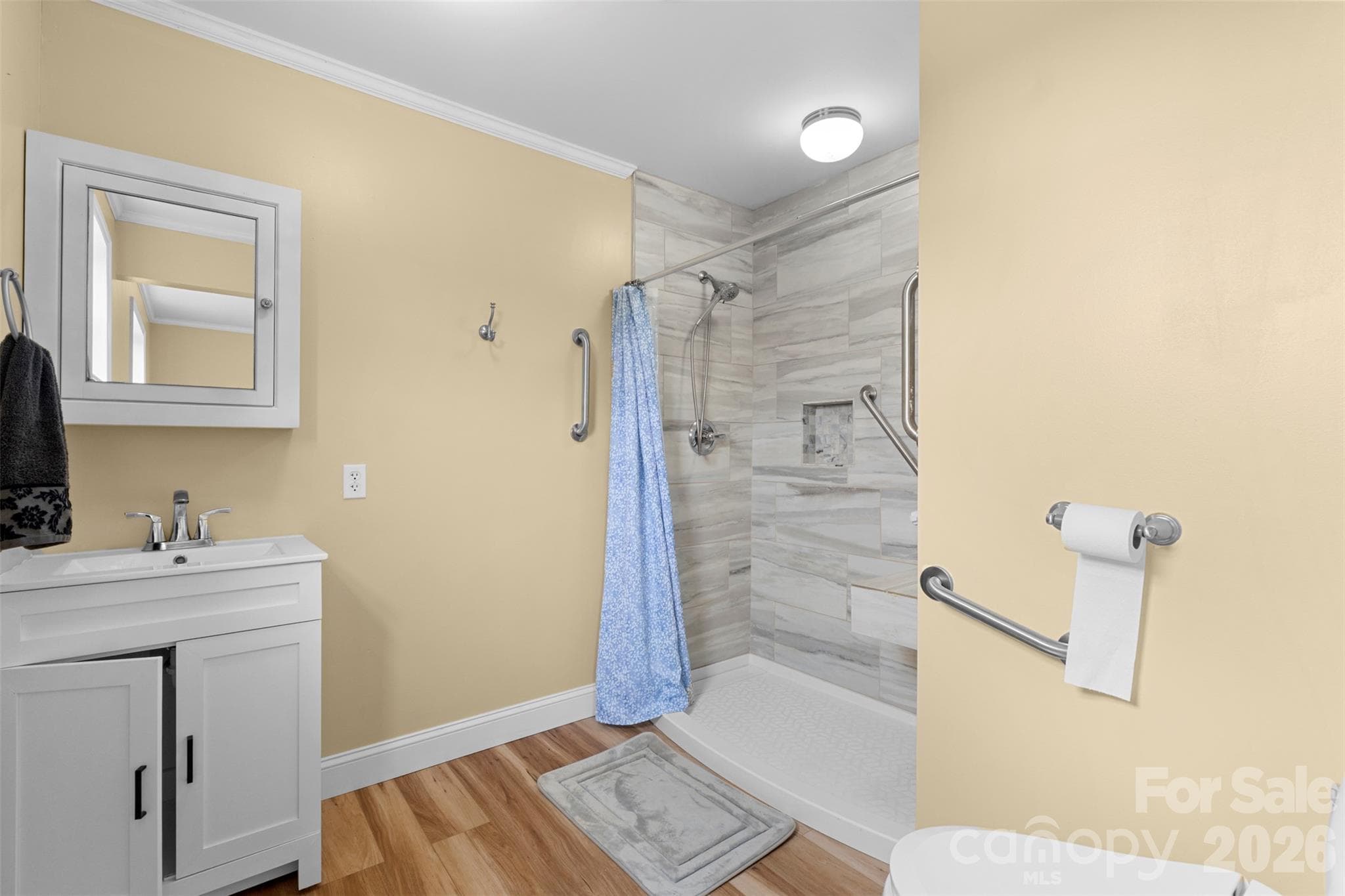 Ensuite Bath - 3410 Surratt Road, Denton
