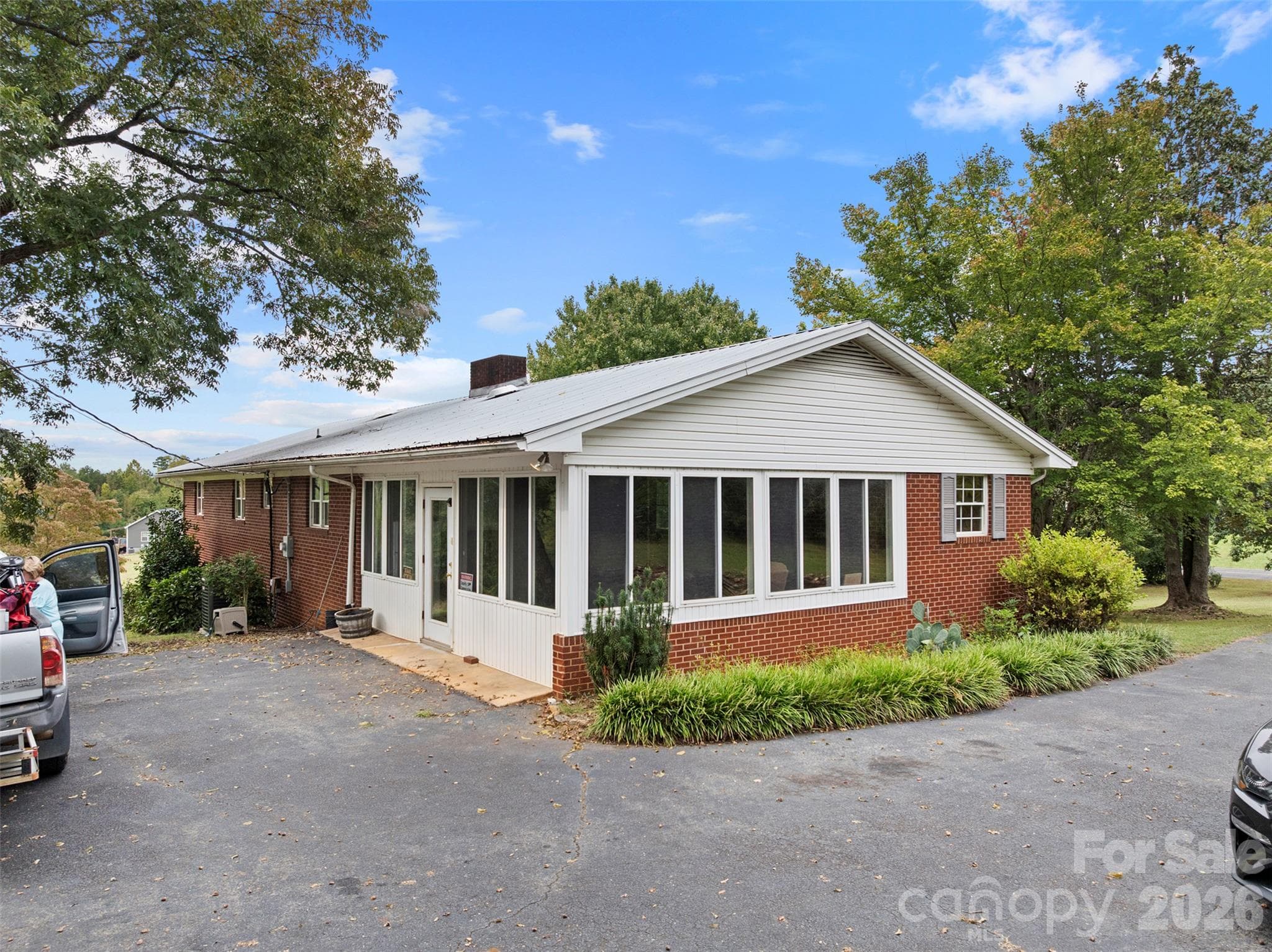 Back of House - 3410 Surratt Road, Denton