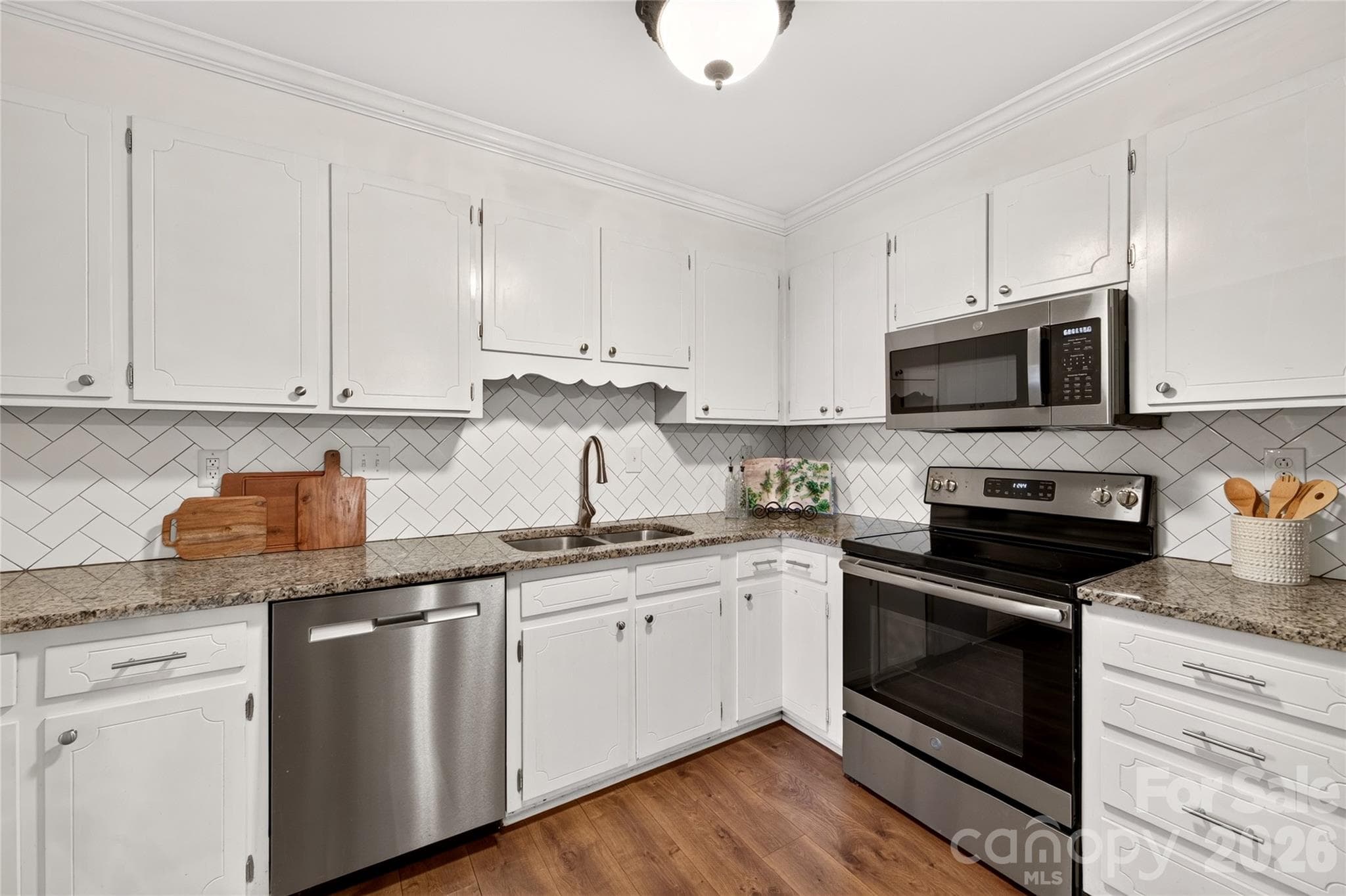 Single Family Residence at 1422 McIlroy Road, Charlotte, photo 11 of 36