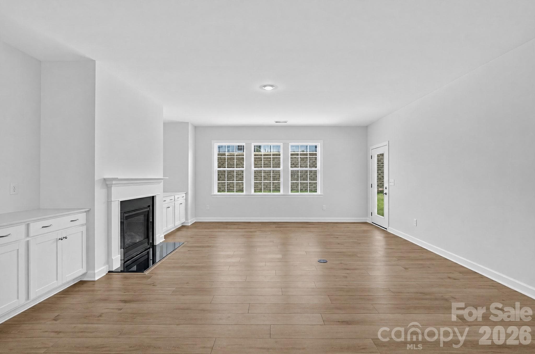 Single Family Residence at 5337 Redbud Road, Lancaster, photo 9 of 32
