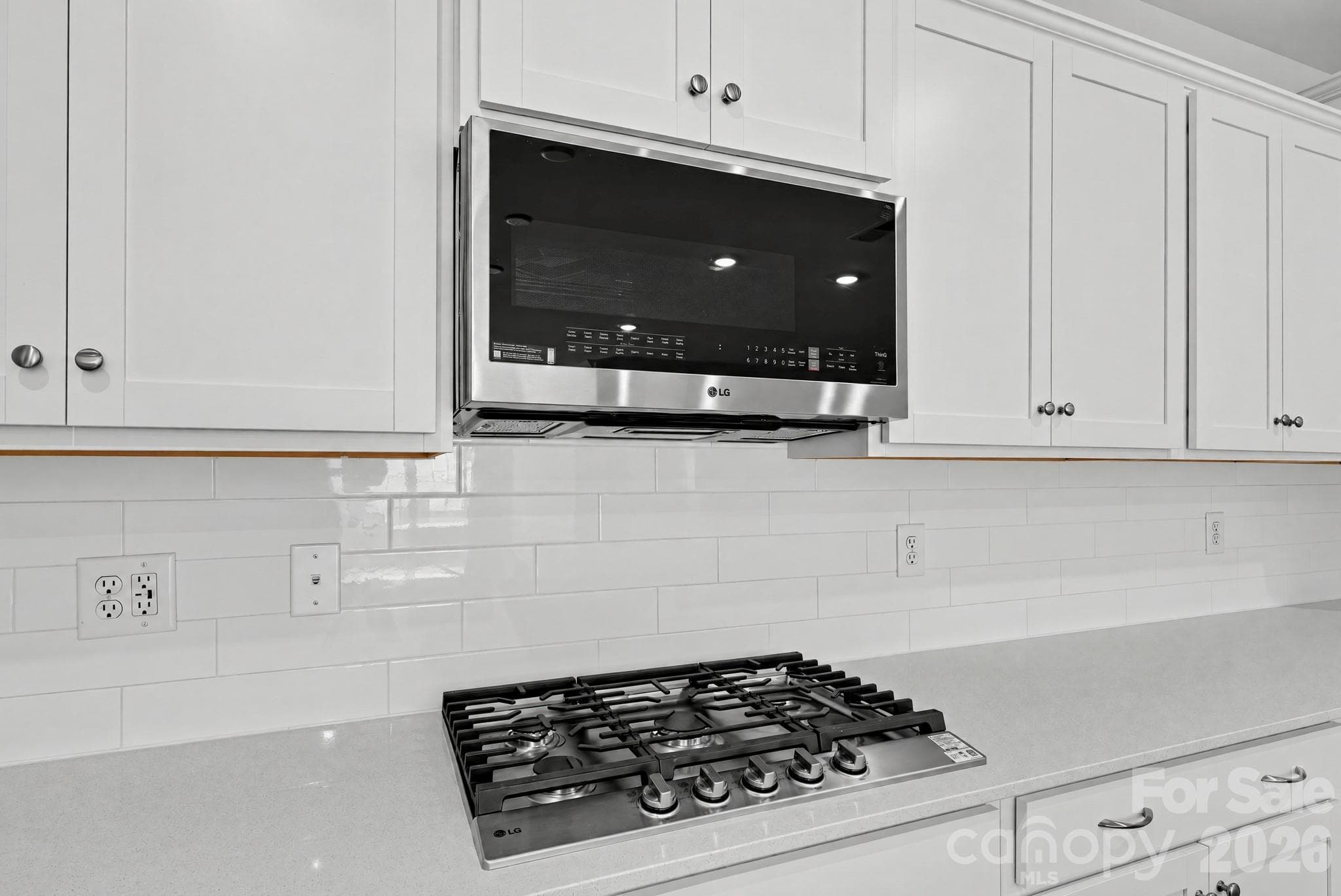 Single Family Residence at 5337 Redbud Road, Lancaster, photo 11 of 32