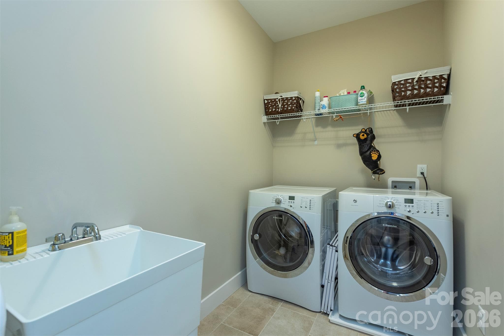 Townhouse at 513 Sweet Birch Park Lane, Black Mountain, photo 20 of 36