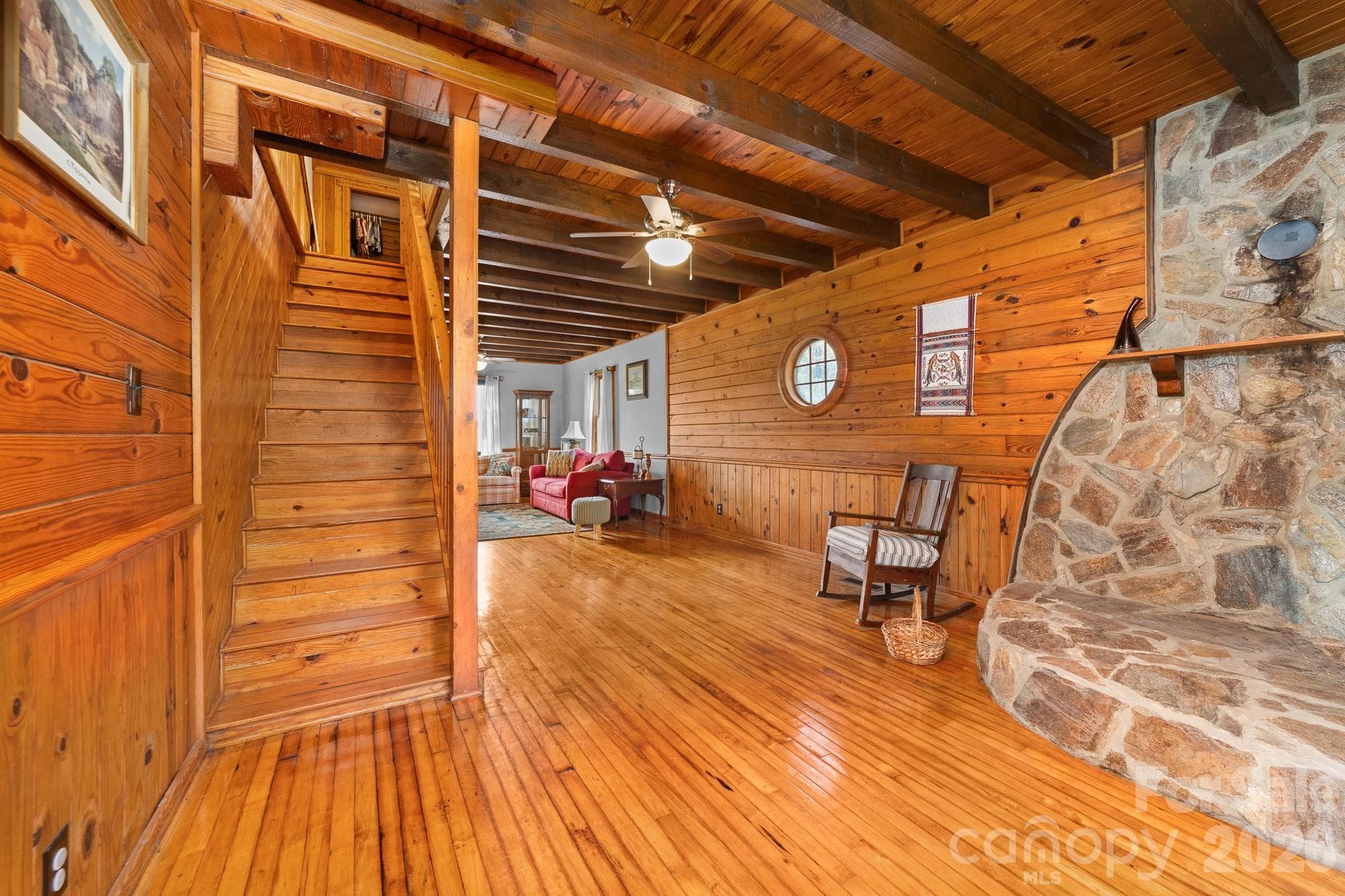Hardwood stairs to loft/Second floor ensuite. - 233 Third Creek Road, Statesville