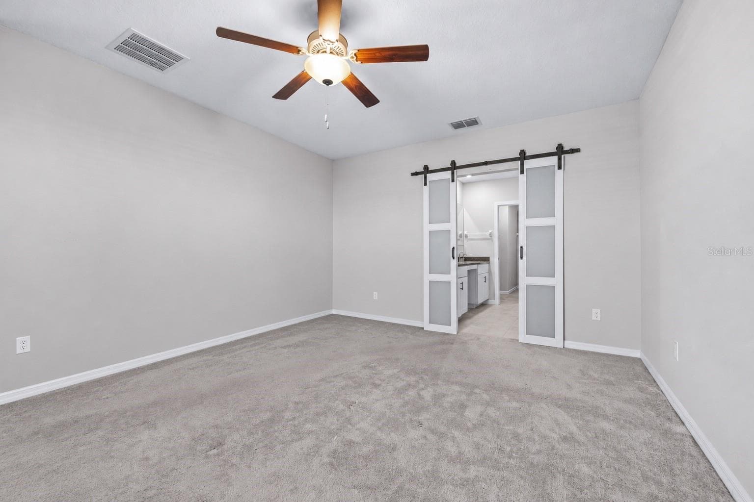 Master Suite - 16755 DELIA ST, WIMAUMA