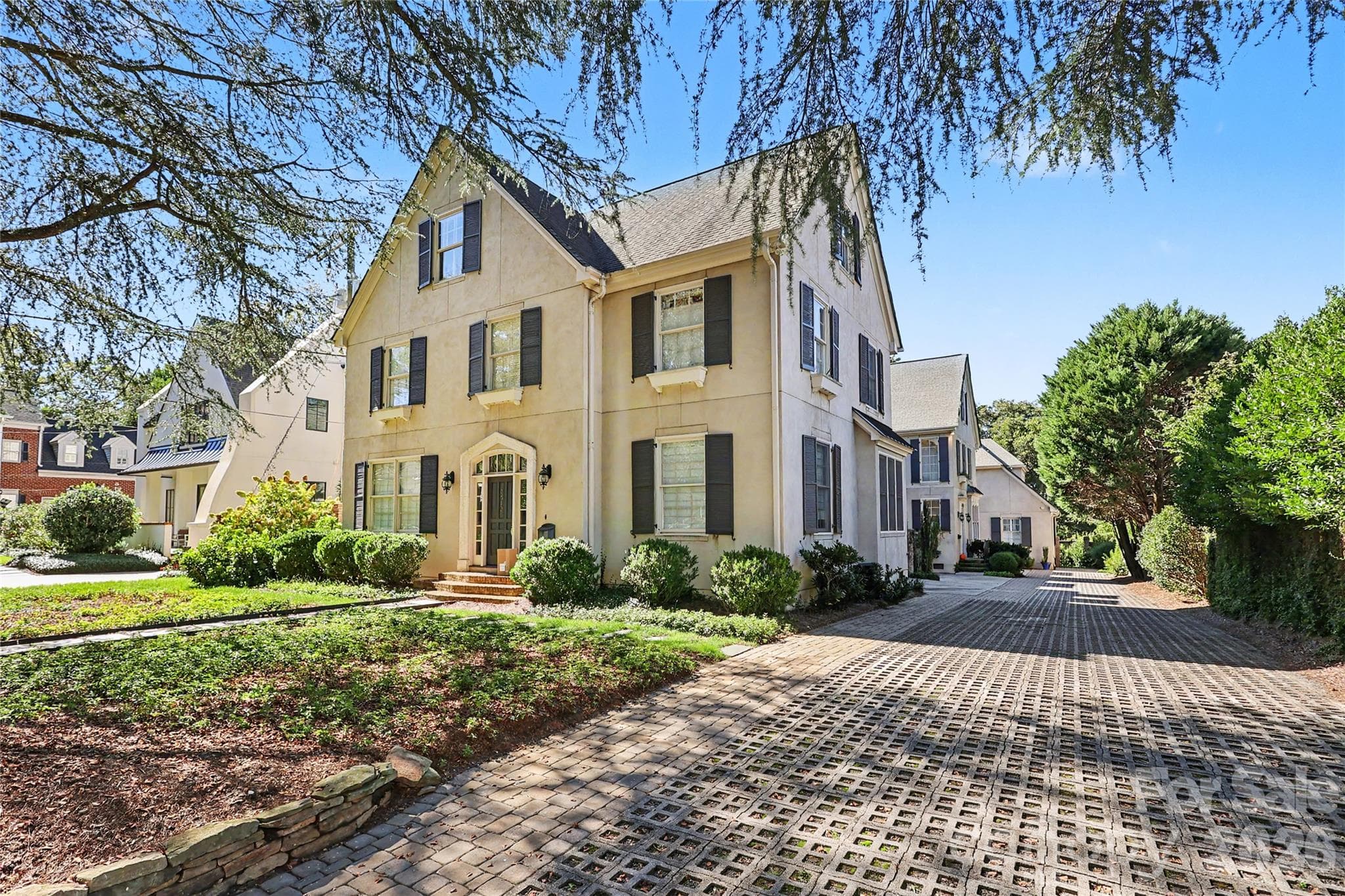 Townhouse at 2614 Chelsea Drive, Charlotte, photo 3 of 47