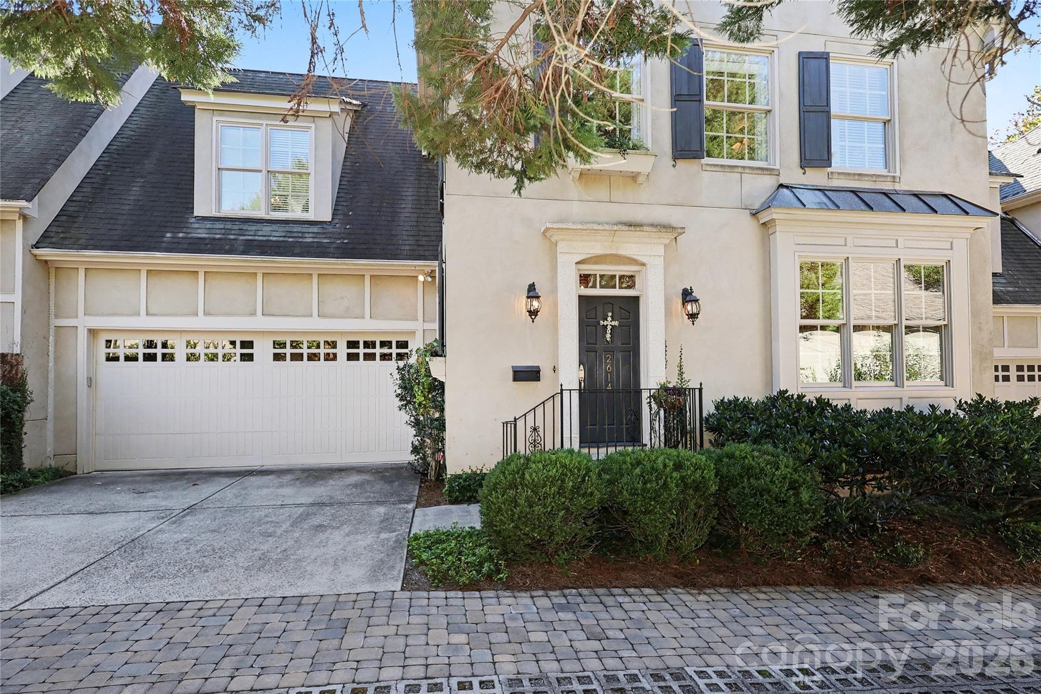 Townhouse at 2614 Chelsea Drive, Charlotte, photo 4 of 47