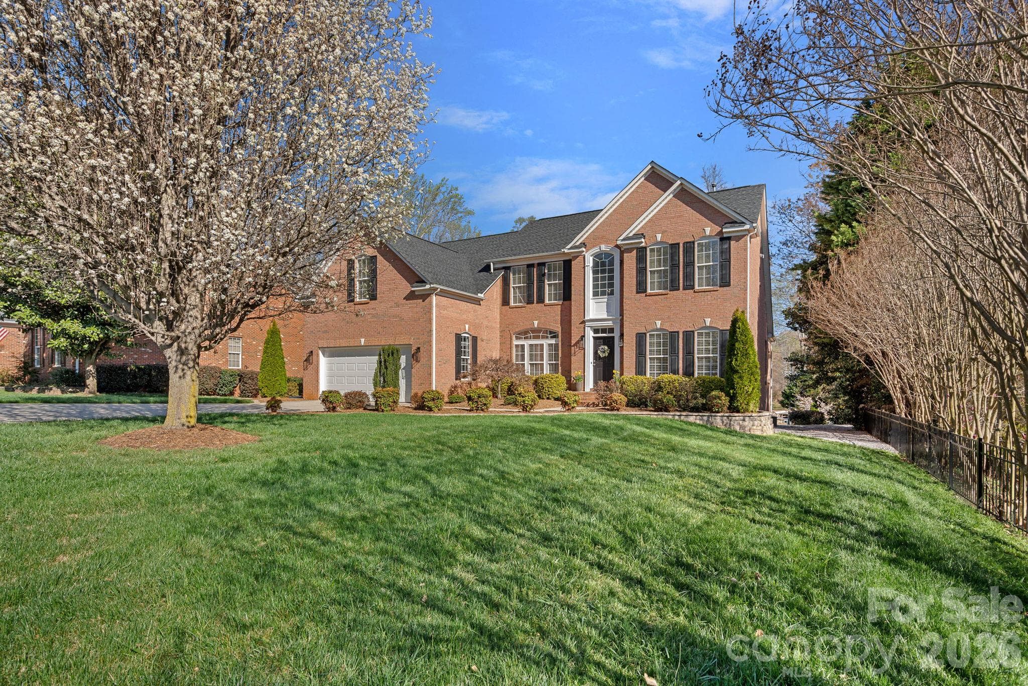 Single Family Residence at 2474 Green Point Lane, Denver, photo 6 of 80