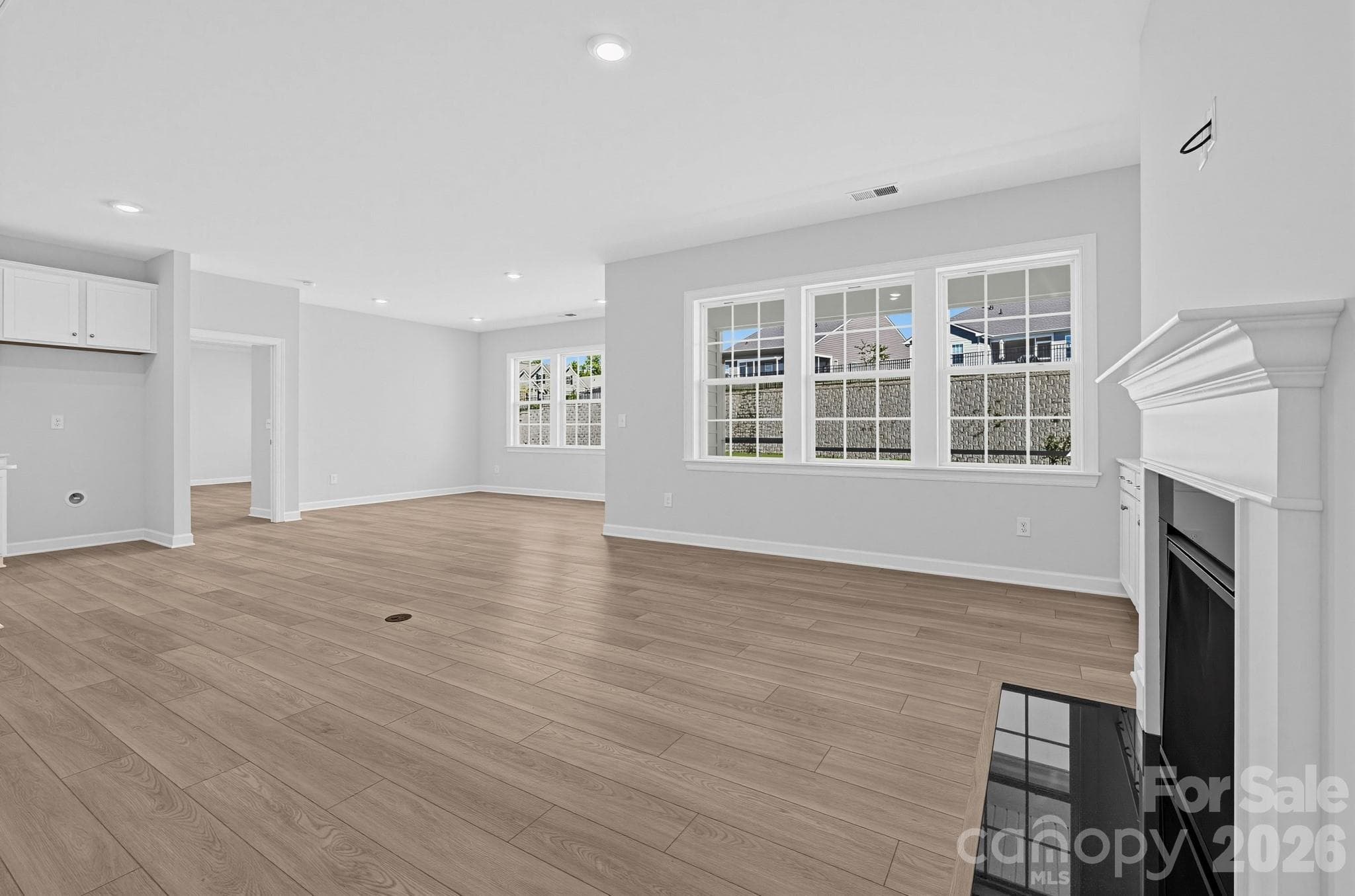 Single Family Residence at 5333 Redbud Road, Lancaster, photo 10 of 34