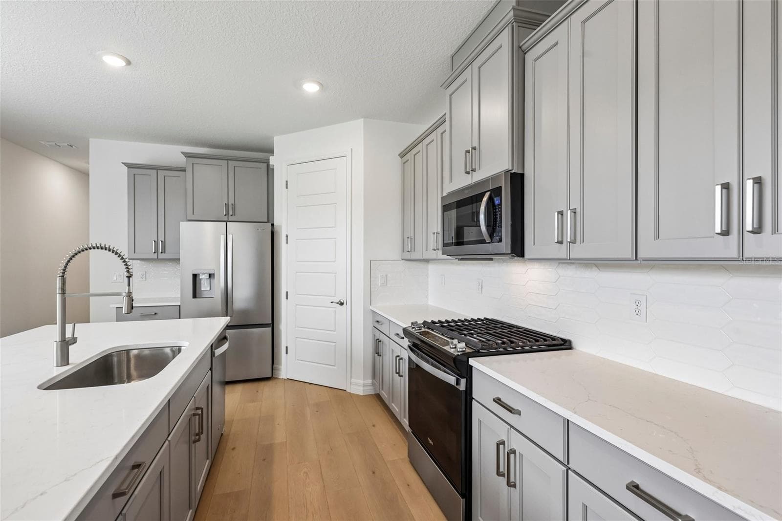 Single Family Residence at 3963 KENNEBUNK LOOP, MOUNT DORA, photo 21 of 39