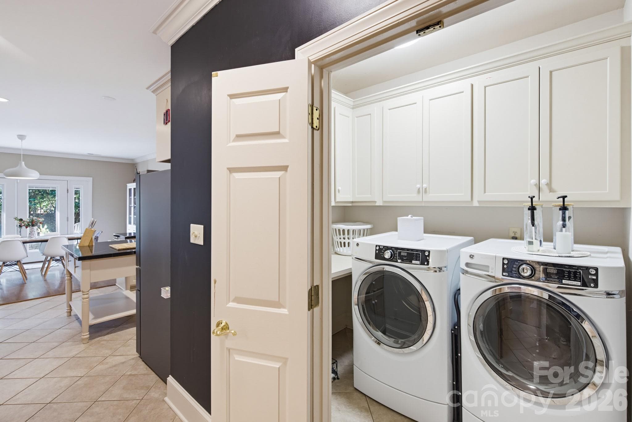 Single Family Residence at 7201 Charter Brook Drive, Charlotte, photo 23 of 46