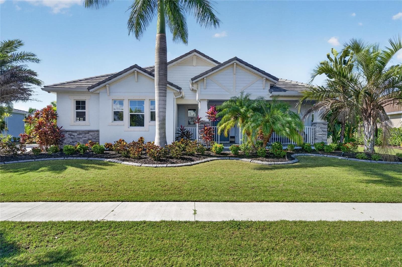 816 MANNS HARBOR DR