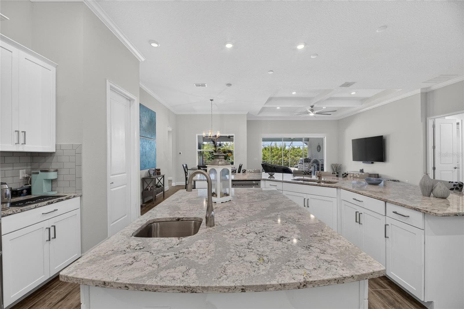 Single Family Residence at 816 MANNS HARBOR DR, APOLLO BEACH, photo 13 of 100