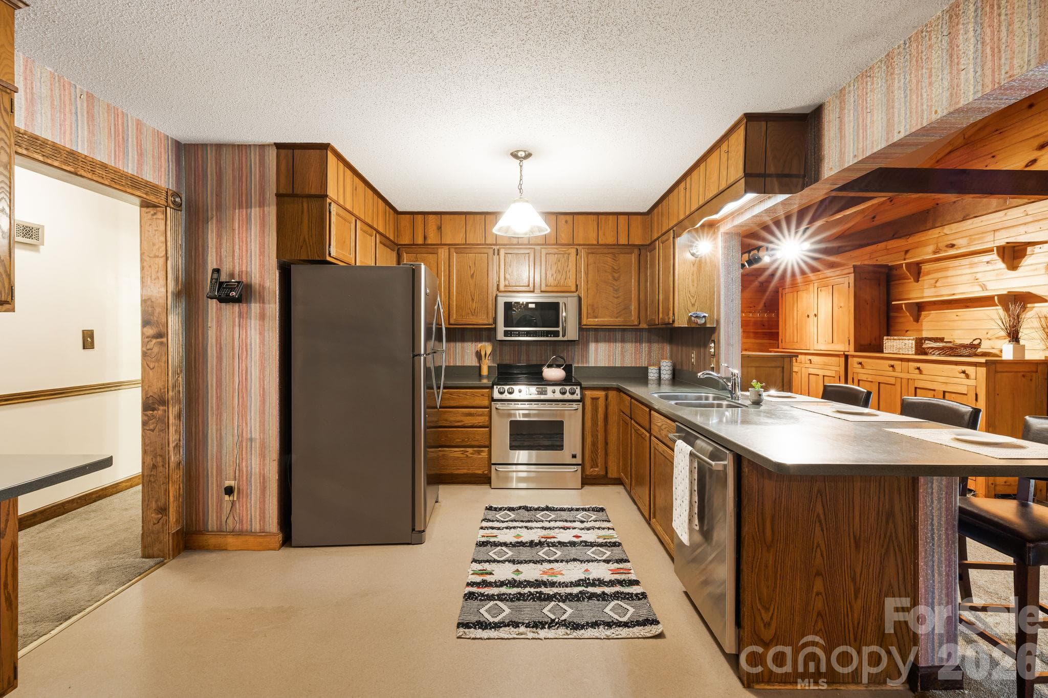 Kitchen and Pantry - 104 Paramount Drive, Leicester