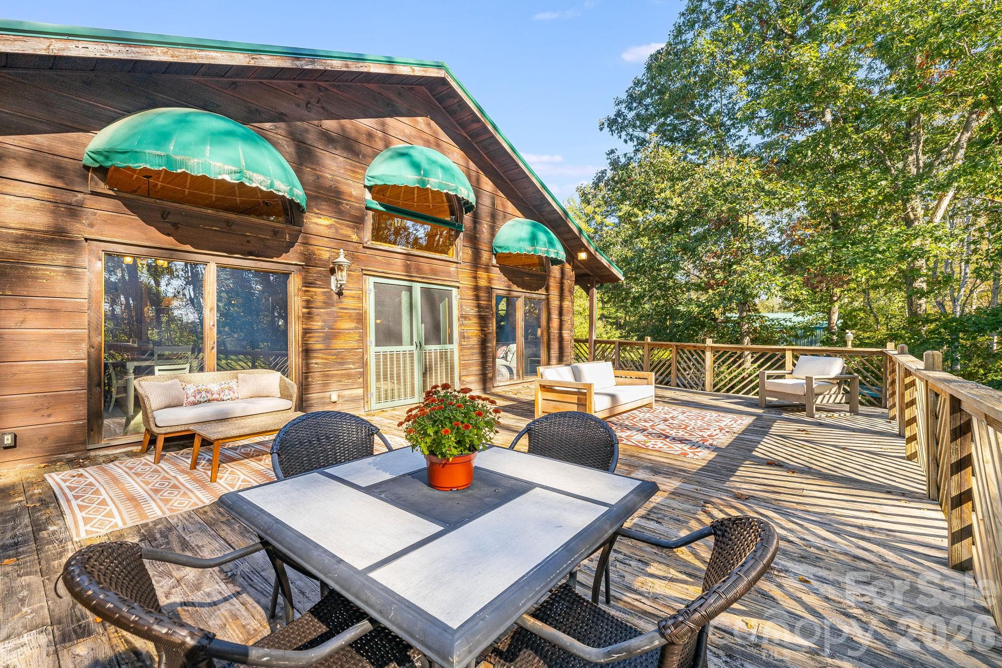 Enjoy the sunset from this huge back deck - 104 Paramount Drive, Leicester