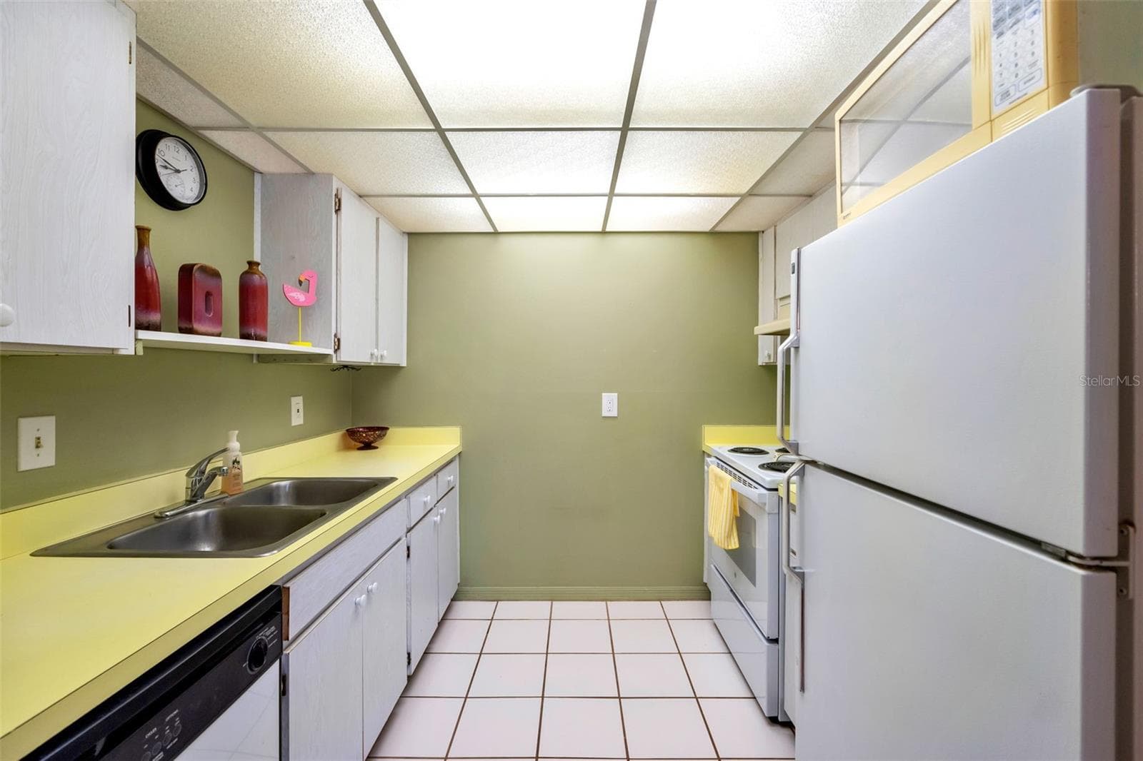 Condominium at 1814 FOXHUNT DR #A, SUN CITY CENTER, photo 12 of 48