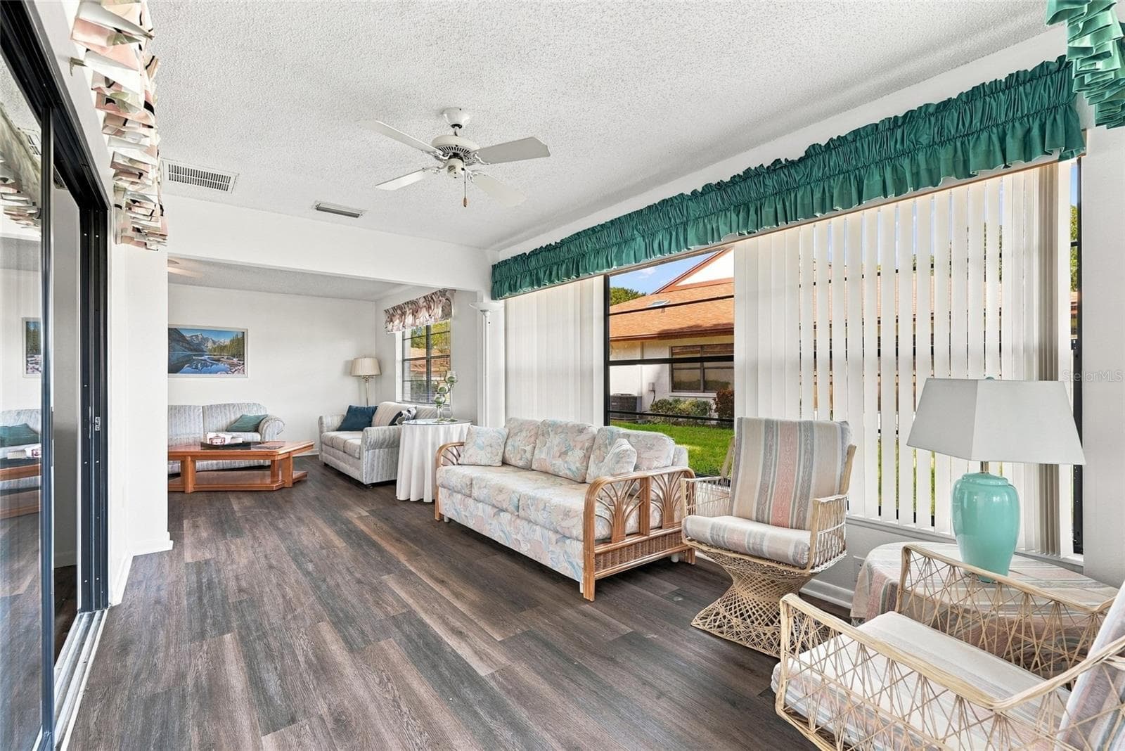 Condominium at 3422 LORI LN #3422, NEW PORT RICHEY, photo 23 of 38