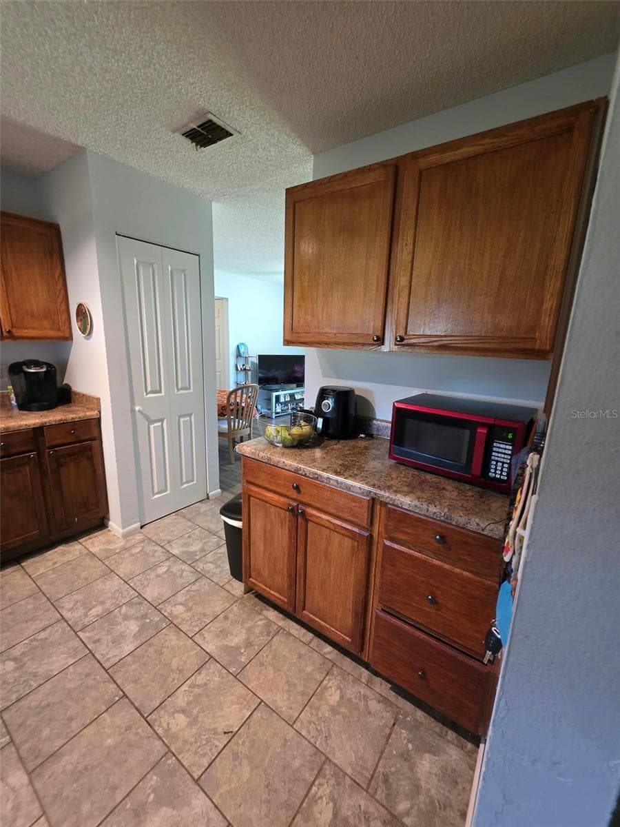 Single Family Residence at 319 OAK TRACK PASS, OCALA, photo 4 of 21