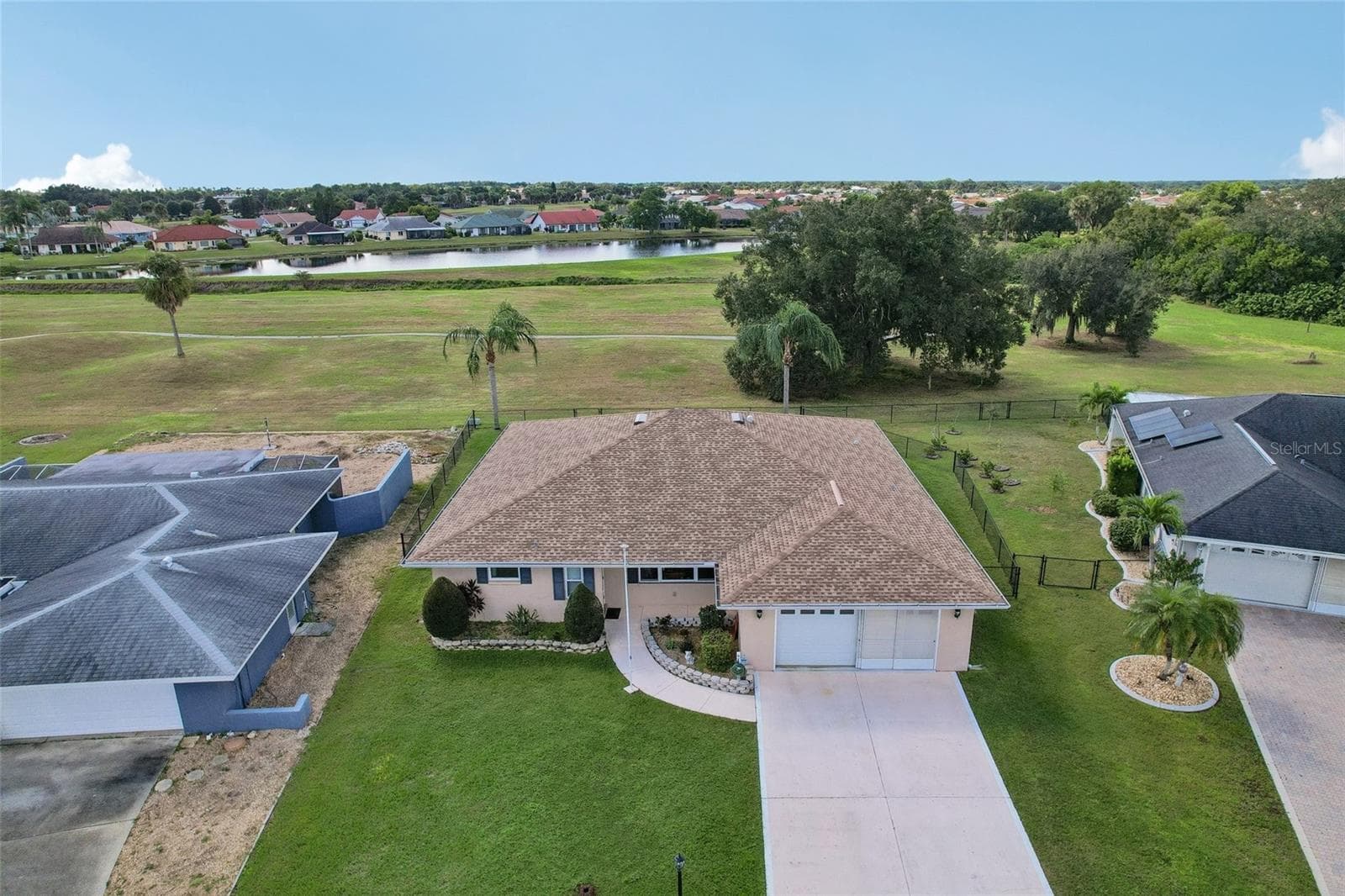 Single Family Residence at 1806 PINEAPPLE PALM CT, SUN CITY CENTER, photo 2 of 43