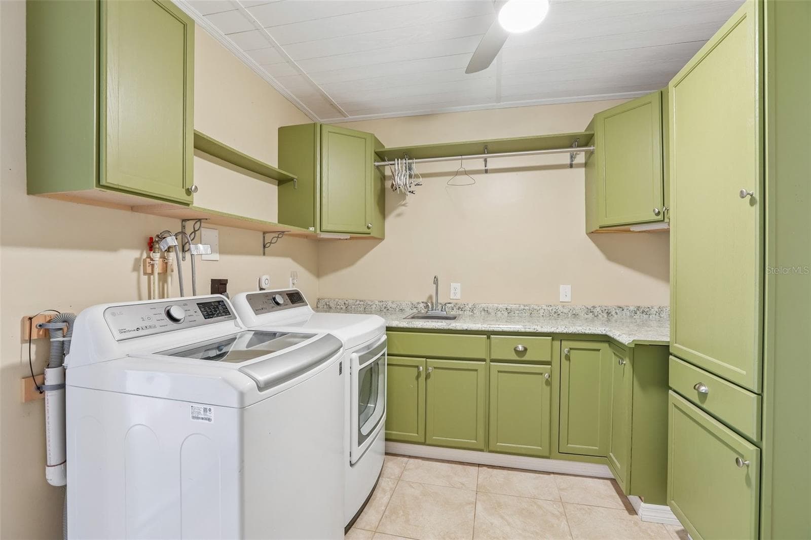 Single Family Residence at 1806 PINEAPPLE PALM CT, SUN CITY CENTER, photo 25 of 43