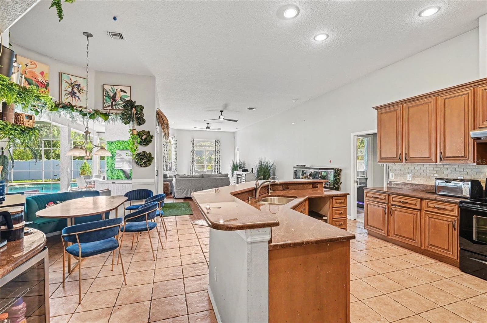 Single Family Residence at 1325 TALL MAPLE LOOP, OVIEDO, photo 14 of 55