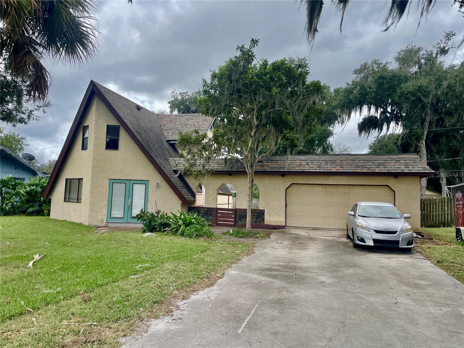2016 LIME TREE DR
