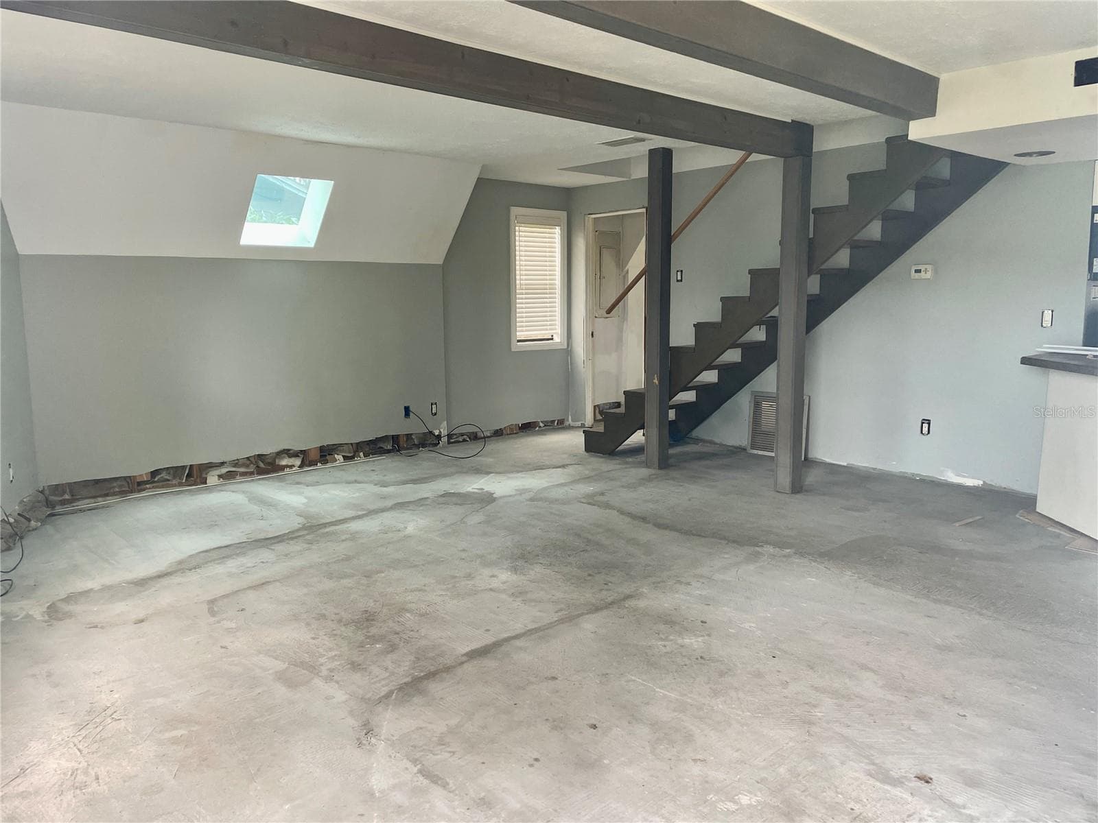 Single Family Residence at 2016 LIME TREE DR, EDGEWATER, photo 8 of 28