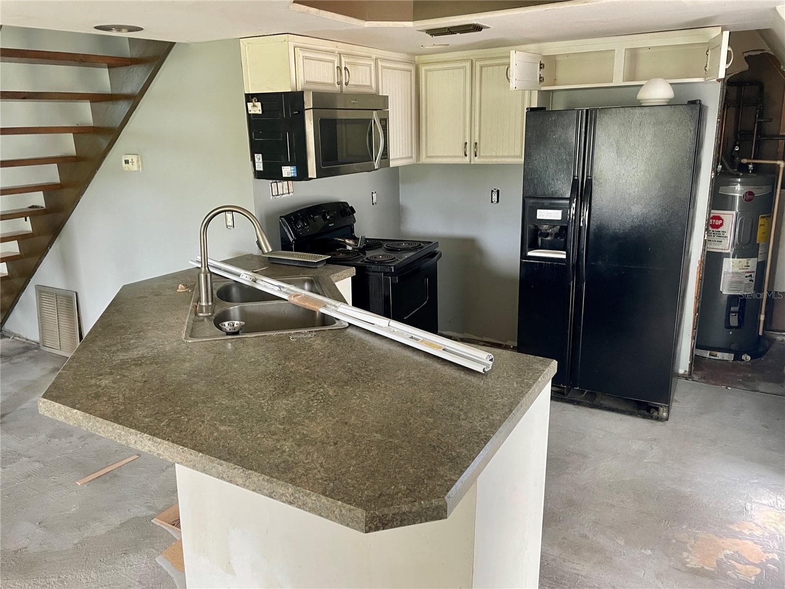 Single Family Residence at 2016 LIME TREE DR, EDGEWATER, photo 11 of 28