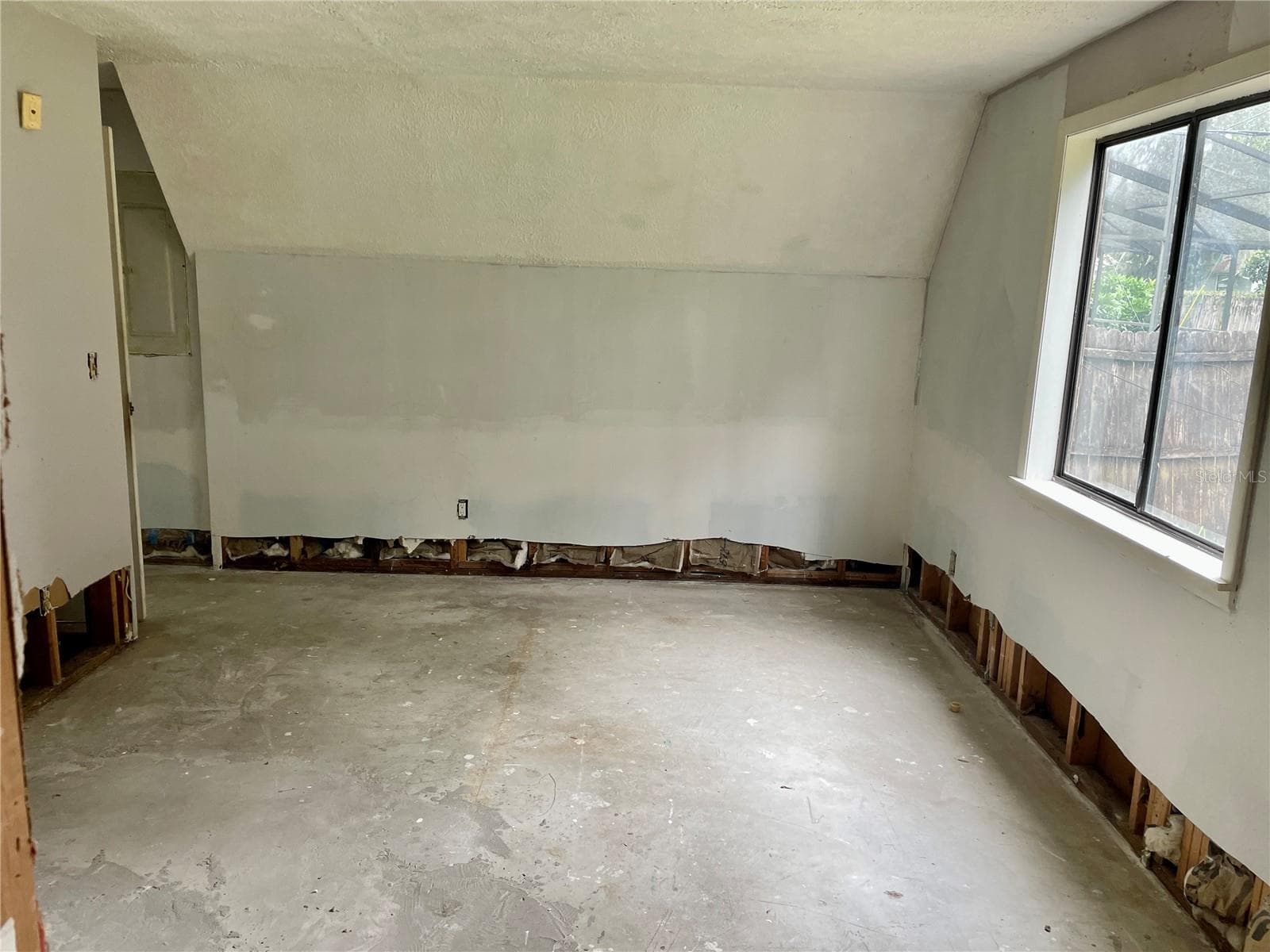 Single Family Residence at 2016 LIME TREE DR, EDGEWATER, photo 16 of 28